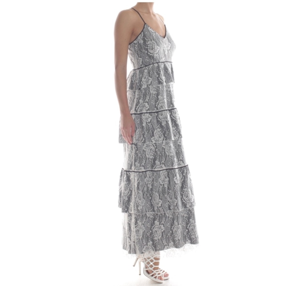 Long Beautiful Lace Dress 🖤